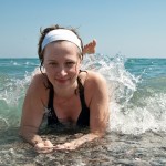 В морских волнах