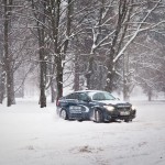 Тест драйв BMW 5 GT в снежных сугробах