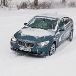 Тест драйв BMW 5 GT в снежных сугробах