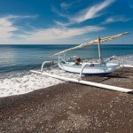 Индонезийская рыбацкая лодка